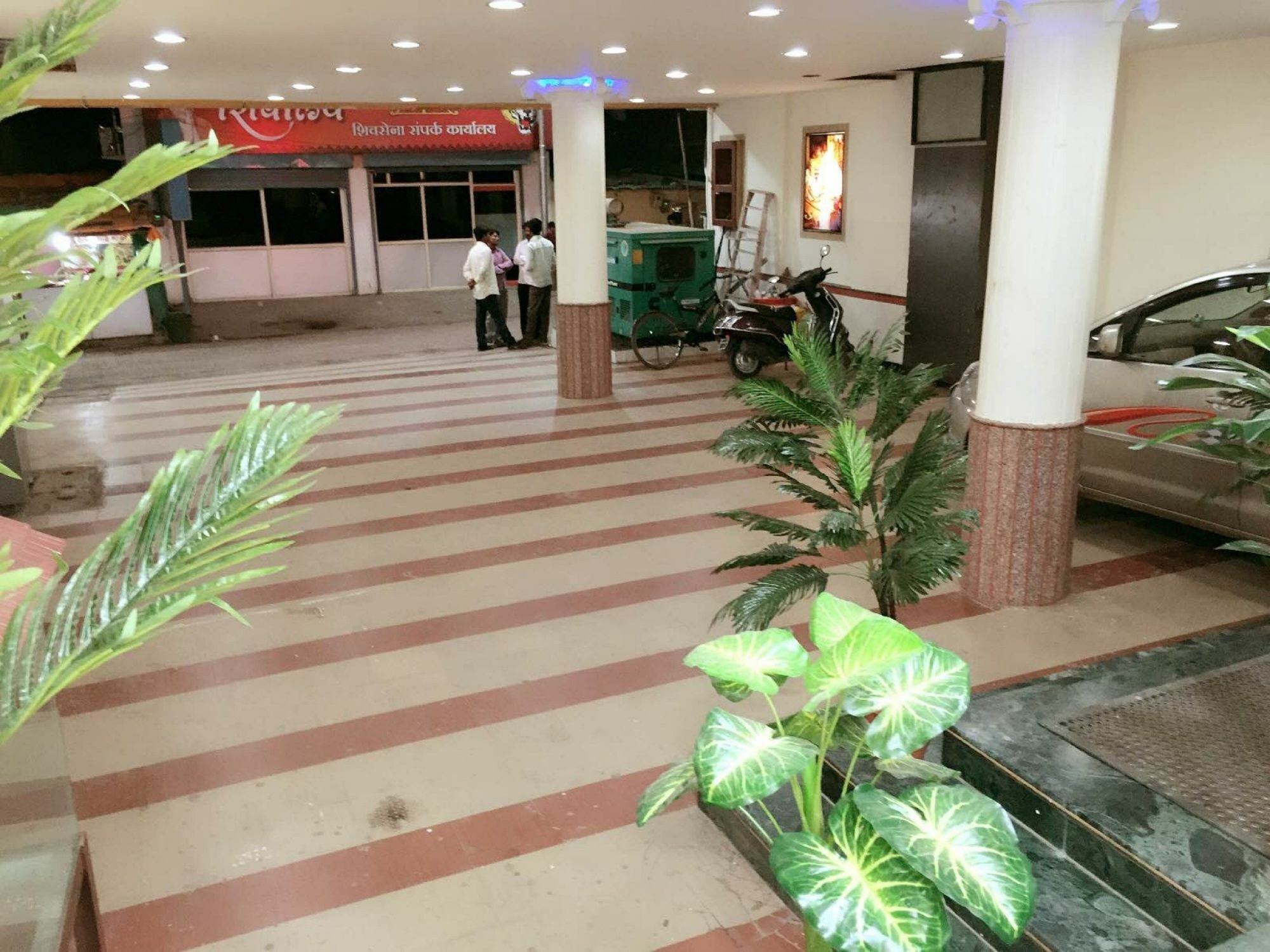 فندق ديشا بالاس شيردي المظهر الخارجي الصورة